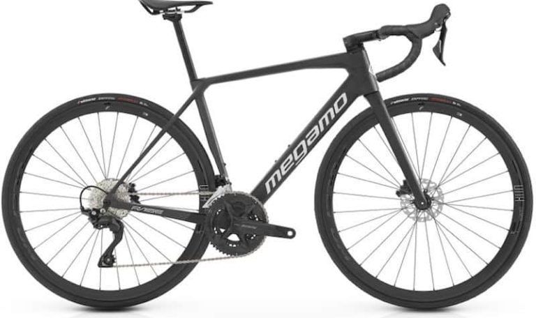 rent carbon road bike disc 105 – Megamo Raise 20